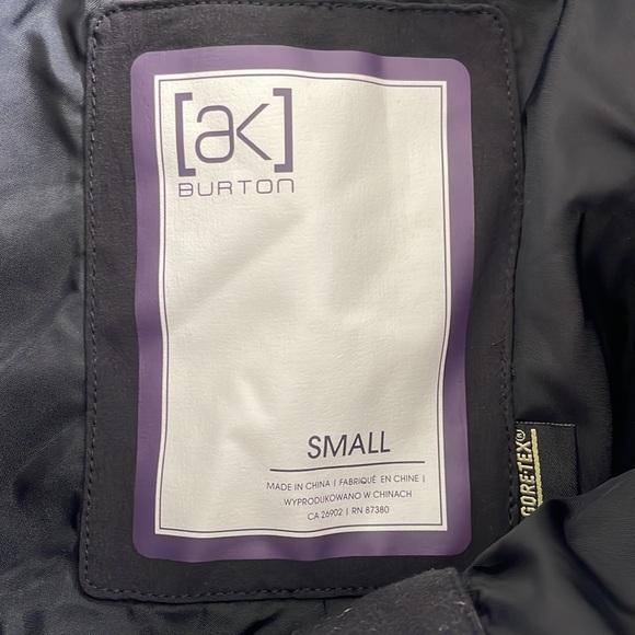 Burton-AK gore-Tex snow pants size small - Picture 2 of 2